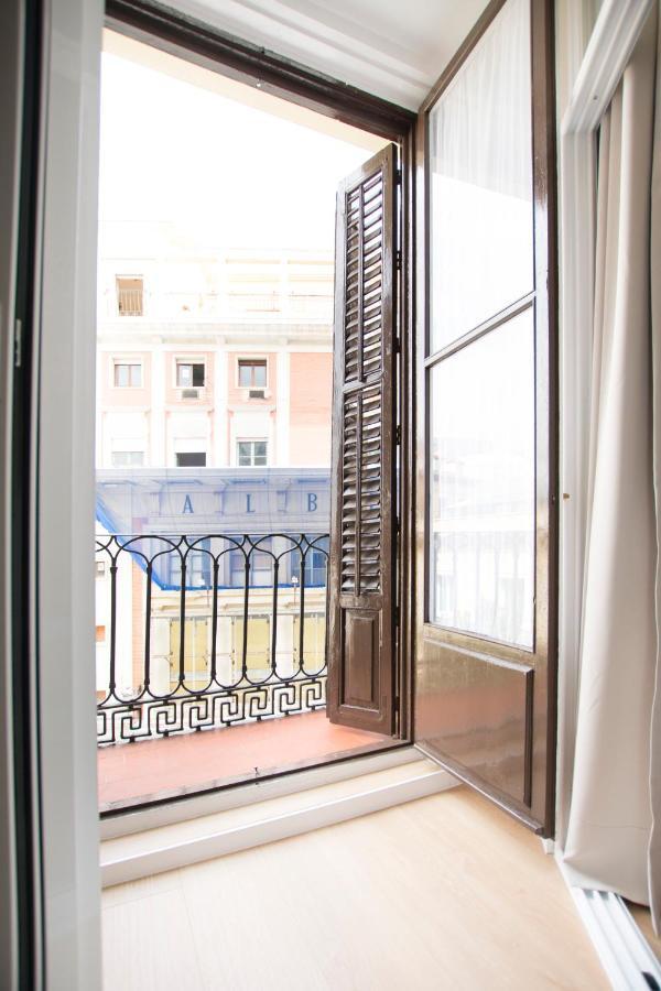 Calle Paz 4 Madrid Kültér fotó